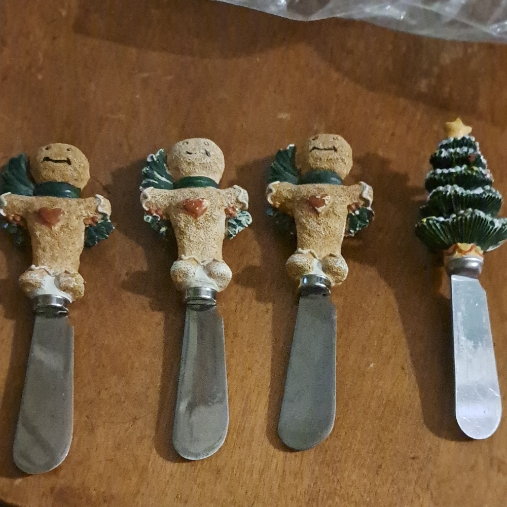 Gingerbread and Christmas Tree Spreaders cheese knife set